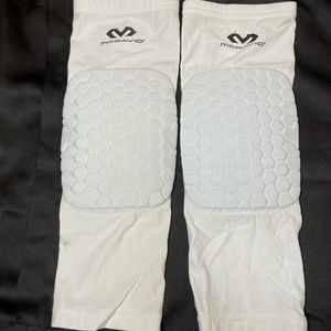 McDavid hex pad leg sleeves